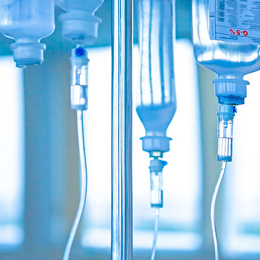 Symbol image shows infusion bottles.